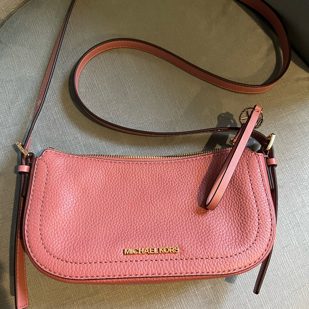 ( SOLD) Michael kors pink crossbody bag NWOT